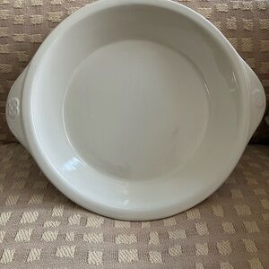 Calphalon off-White 9inch Ceramic pie pan/Serving Dish with Handles